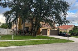 Pre-foreclosure in  CATALINA ISLE DR Lake Worth, FL 33467