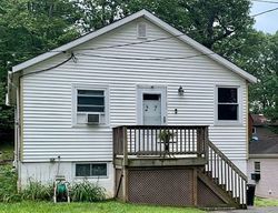 Pre-foreclosure in  BUCKNELL TRL Hopatcong, NJ 07843