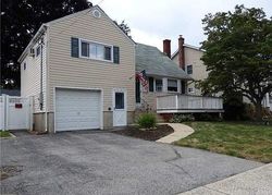 Pre-foreclosure in  EASTGATE RD Massapequa Park, NY 11762