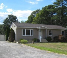 Pre-foreclosure in  GRAND CENTRAL PKWY Bayville, NJ 08721