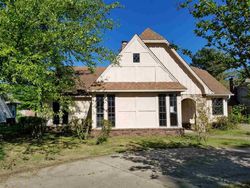 Pre-foreclosure in  S WILLOW AVE Trumann, AR 72472