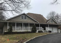 Pre-foreclosure in  SEWARD DR Huntington Station, NY 11746