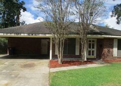 Pre-foreclosure in  WOODGLYNN DR Baton Rouge, LA 70814