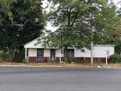 Pre-foreclosure in  LAKEWOOD AVE SW Atlanta, GA 30310