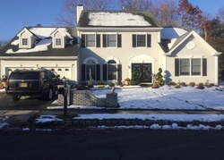 Pre-foreclosure Listing in PROVIDENCE BLVD KENDALL PARK, NJ 08824