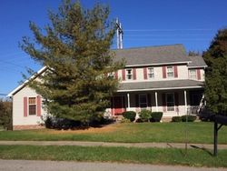 Pre-foreclosure in  OAKLEY DR Erie, PA 16506