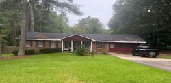 Pre-foreclosure in  FOREST DR Fayetteville, GA 30214