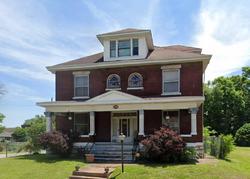 Pre-foreclosure in  WASHINGTON PL East Saint Louis, IL 62205