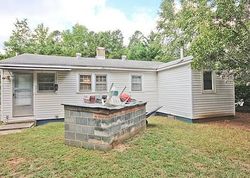 Pre-foreclosure in  W TODD LN Charlotte, NC 28208