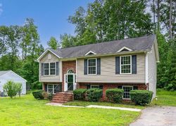 Pre-foreclosure in  CANTERBURY DR Ruther Glen, VA 22546