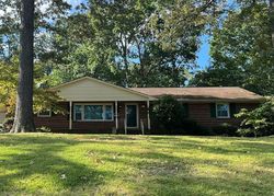 Pre-foreclosure in  ELMWOOD DR Colonial Heights, VA 23834