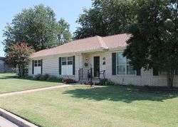 Pre-foreclosure in  E 58TH ST Tulsa, OK 74145