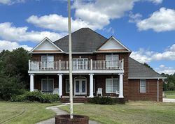 Pre-foreclosure in  PARKHURST RD Mc Minnville, TN 37110