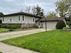  Garden Rd, Normal IL