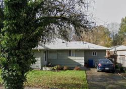 Pre-foreclosure in  22ND ST SE Salem, OR 97301