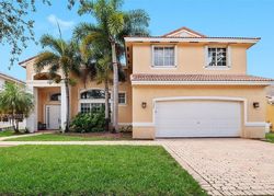 Pre-foreclosure in  SW 185TH TER Hollywood, FL 33029