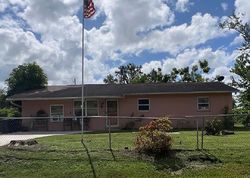 Pre-foreclosure in  FOURTH ST Fort Myers, FL 33905