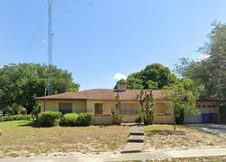 Pre-foreclosure in  GREENLEAF DR Tampa, FL 33613