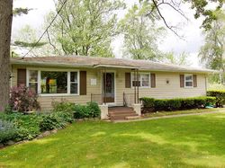 Pre-foreclosure in  N RIVERSIDE DR Momence, IL 60954