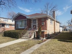 Pre-foreclosure in  LINDEN AVE Bellwood, IL 60104