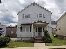 Pre-foreclosure in  HOLLAND ST Vandergrift, PA 15690