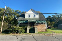 Pre-foreclosure in  PENN AVE Jeannette, PA 15644