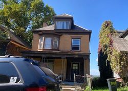 Pre-foreclosure in  FOLIAGE ST Pittsburgh, PA 15221