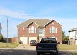 Pre-foreclosure in  SEELY ST Arlington, TX 76018