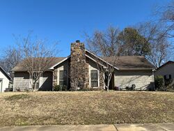 Pre-foreclosure in  WILDWIND CV Memphis, TN 38115