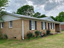 Pre-foreclosure in  WOODVALE RD Anderson, SC 29624