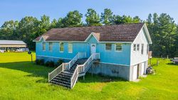 Pre-foreclosure in  HARRISTOWN RD Saint Stephen, SC 29479