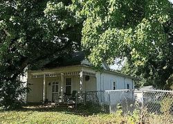 Pre-foreclosure Listing in S MILL ST ATHENS, IL 62613