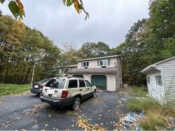 Pre-foreclosure in  HAWK VIEW DR Milford, PA 18337