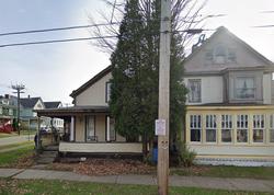 Pre-foreclosure in  E 9TH ST Erie, PA 16503
