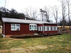 Pre-foreclosure in  N MIDDLETON RD Carlisle, PA 17013
