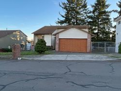 Pre-foreclosure in  NE 24TH ST Gresham, OR 97030