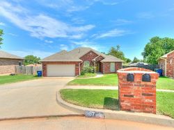 Pre-foreclosure in  E COTTONWOOD TER Mustang, OK 73064