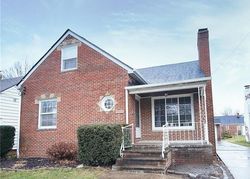 Pre-foreclosure in  DRAKEFIELD AVE Euclid, OH 44132