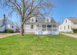Pre-foreclosure in  ROOT RD Lorain, OH 44052