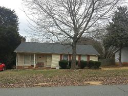 Pre-foreclosure in  MISTY VALLEY CT Charlotte, NC 28226