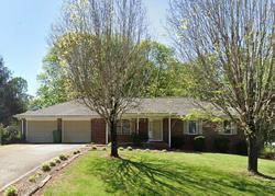 Pre-foreclosure in  DEERFIELD DR Mount Holly, NC 28120