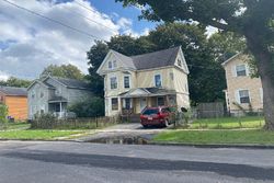 Pre-foreclosure in  SABINE ST Syracuse, NY 13204