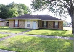 Pre-foreclosure in  E CARIBOU CT Baton Rouge, LA 70814