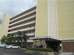 Pre-foreclosure in  NE 14TH AVE  Hallandale, FL 33009