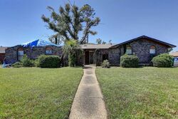 Pre-foreclosure in  DERBY WOODS DR Lynn Haven, FL 32444