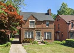 Pre-foreclosure in  HARVEY RD Cleveland, OH 44118