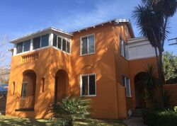 Pre-foreclosure in  LAKE AVE Altadena, CA 91001