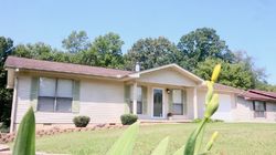 Pre-foreclosure in  SHORT ST Florence, AL 35630