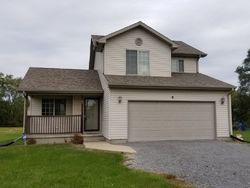 Pre-foreclosure in  E ILLINOIS ST Saint Anne, IL 60964