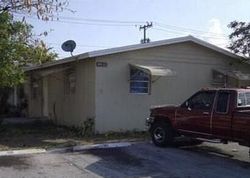 Pre-foreclosure Listing in MAYFLOWER RD WEST PALM BEACH, FL 33405